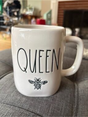 Rae Dunn White 'QUEEN' Ceramic Mug with Bee Accent
